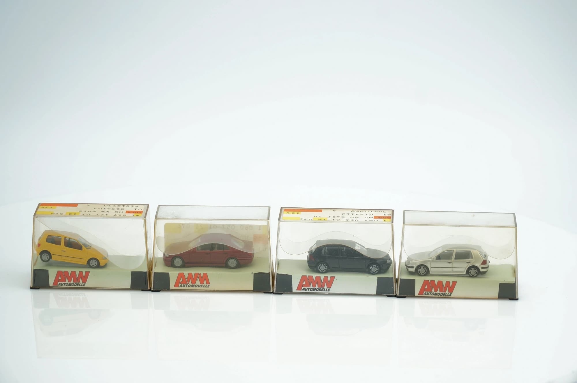 AWM 4 Modelle VW Golf Polo Mercedes Benz rot gelb schwarz gelb 1:87