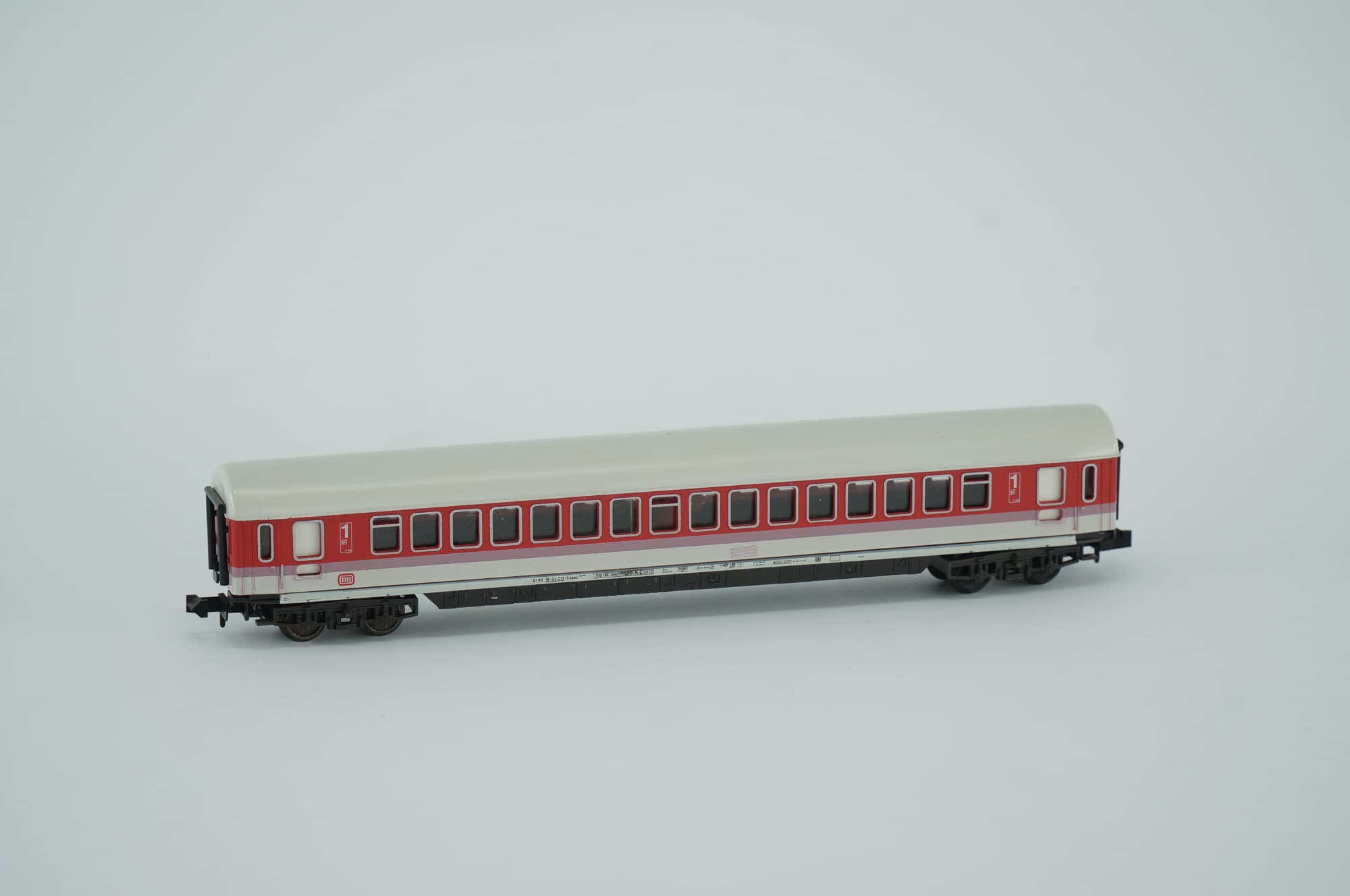 Minitrix N 13198 IC-Großraumwagen Apmz 121.2 DB Ep.IV Standard-N 1:160