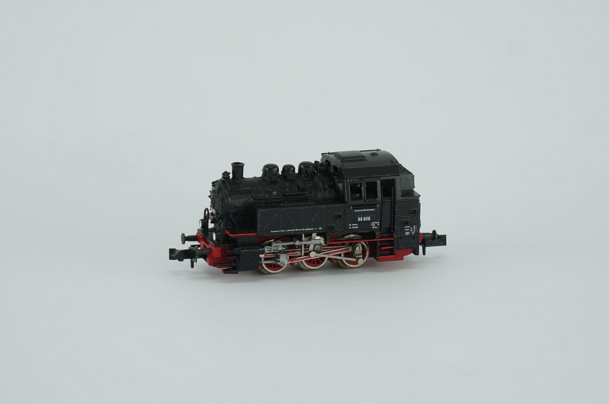 Roco N 02100 A Rangier-Tenderlokomotive BR 80 028 DB Epoche III 1:160