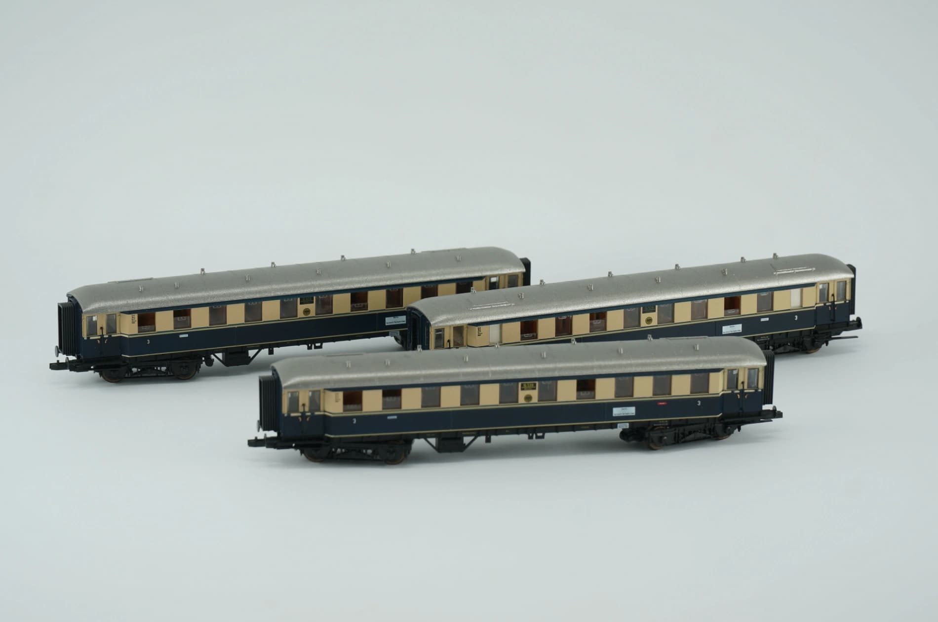 Tillig TT 13318 Eilzugwagen 3. Klasse C4i-32 Karwendel-Express DRG Epoche II Personenwagen blau-creme