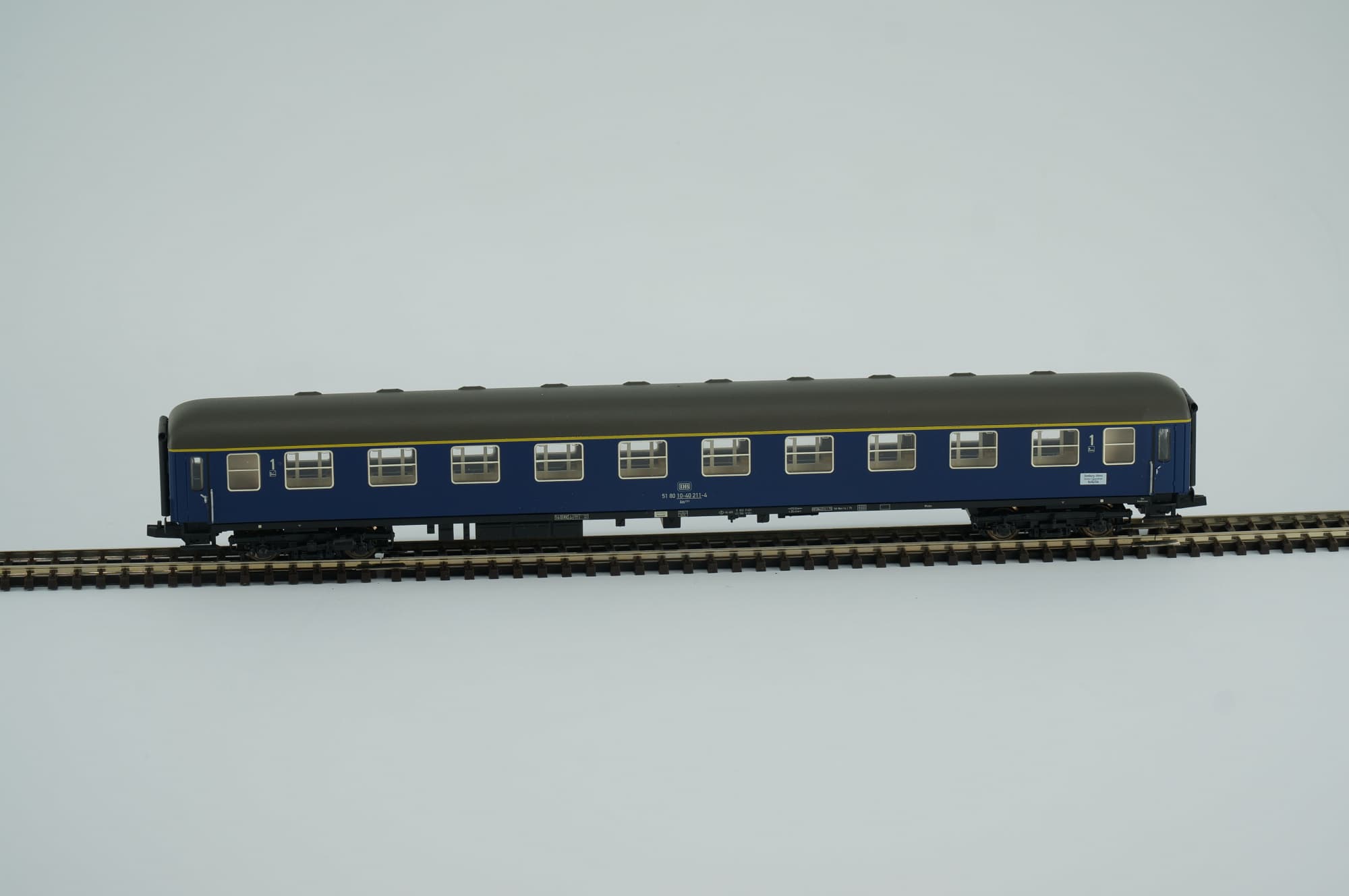 Tillig TT 13674 DB Schnellzugwagen 1. Kl. Am203 Ozeanblau Epoche IV NEM