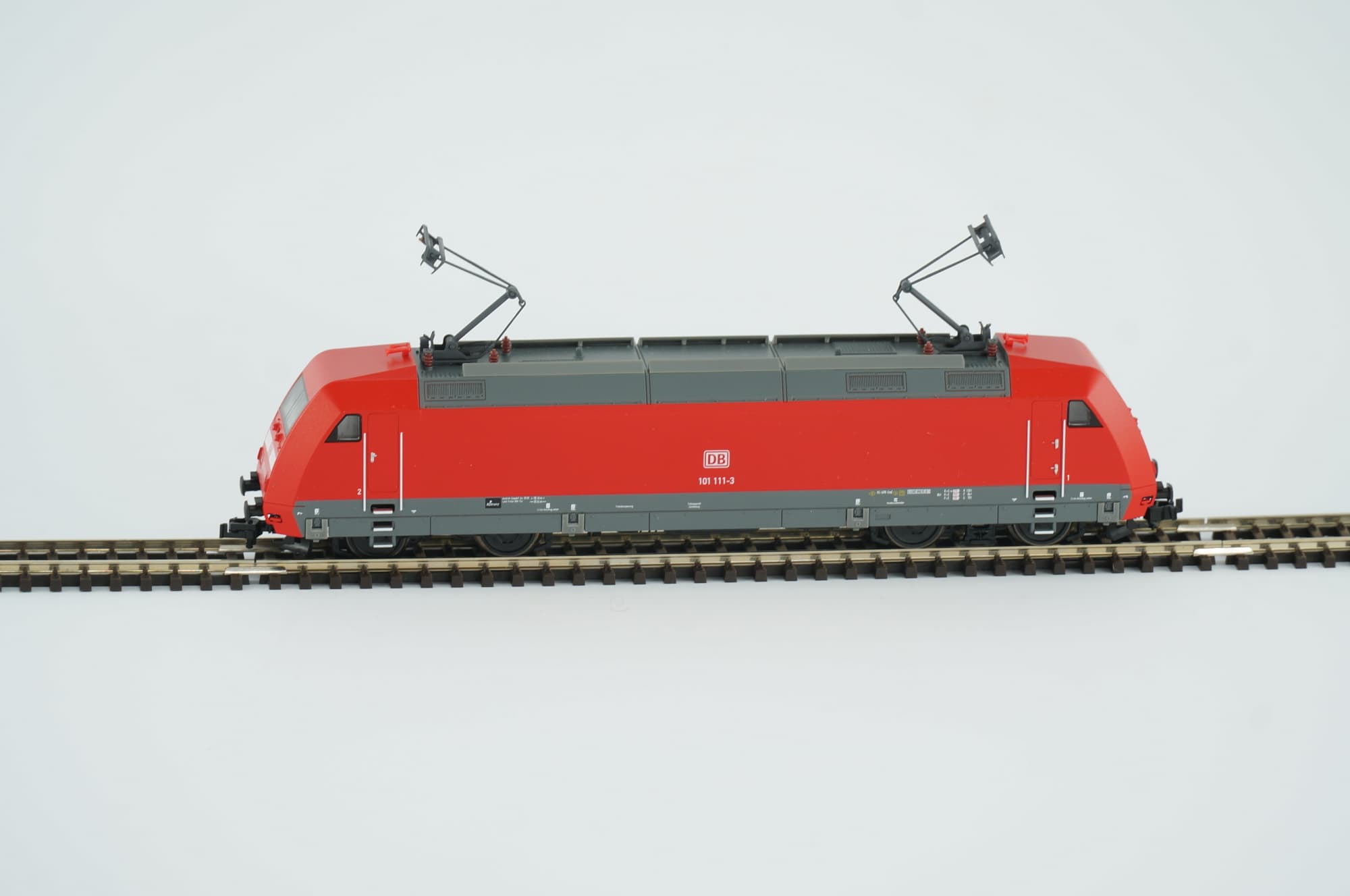 Tillig TT DB AG Elektrolokomotive BR 101 111-3 verkehrsrot Epoche V Schnellzuglok