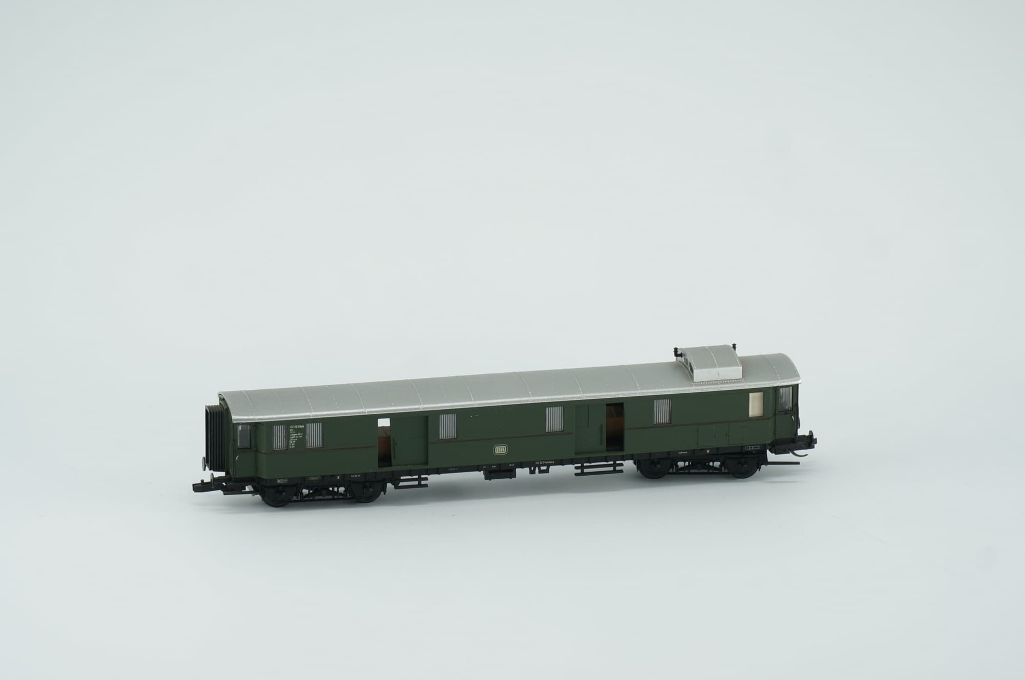 Tillig TT DB Eilzug-Gepäckwagen IV Packwagen chromoxidgrün Einheitsbauart Pw4ü-30