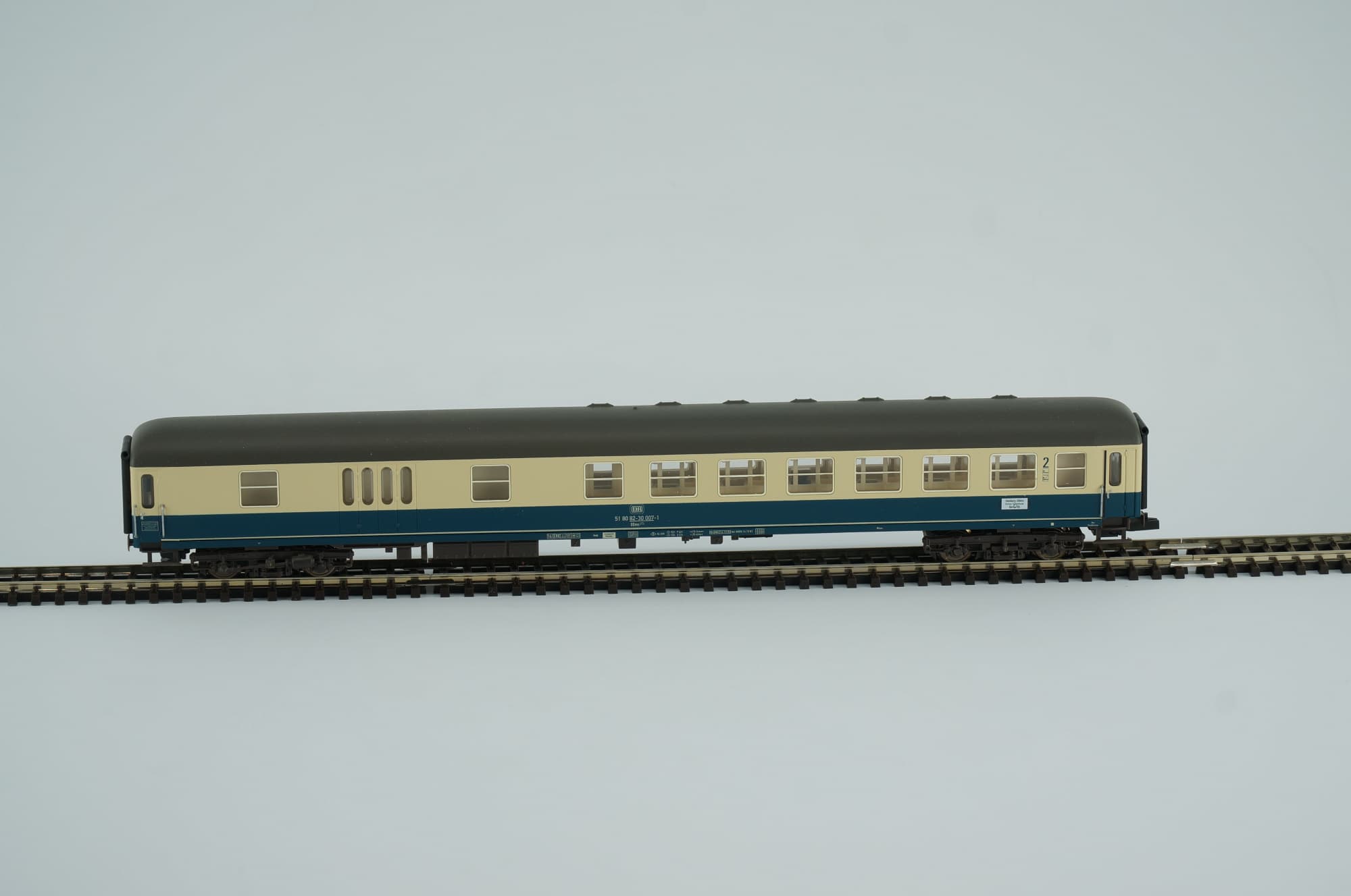 Tillig TT DB Schnellzug-Gepäckwagen Dms 905 Ozeanblau-Beige Epoche IV