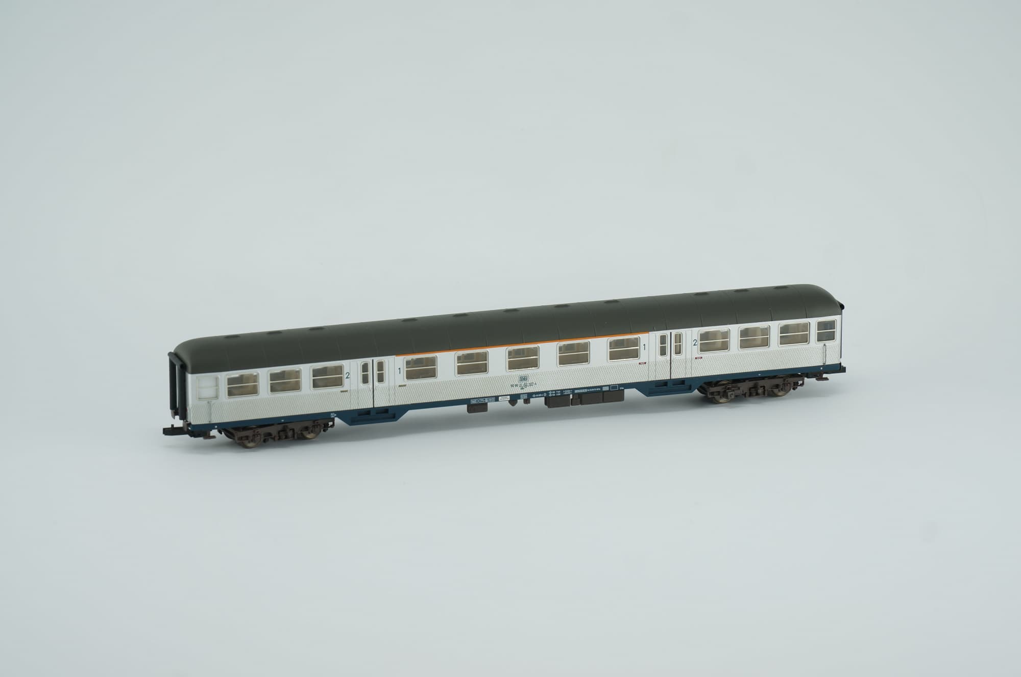 Tillig TT DB Silberling Nahverkehrswagen 1./2. Klasse Personenwagen IV AB4n DR Press Museum IV