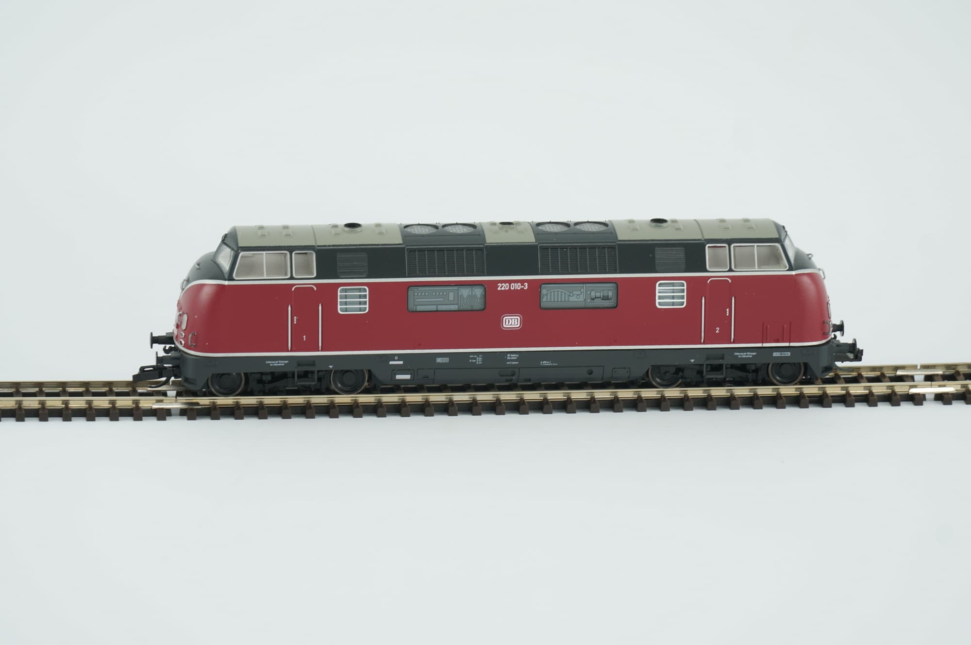 Tillig TT Digital DB Diesellokomotive BR 220 010-3 altrot Epoche IV V200 Wirtschaftswunder-Lok