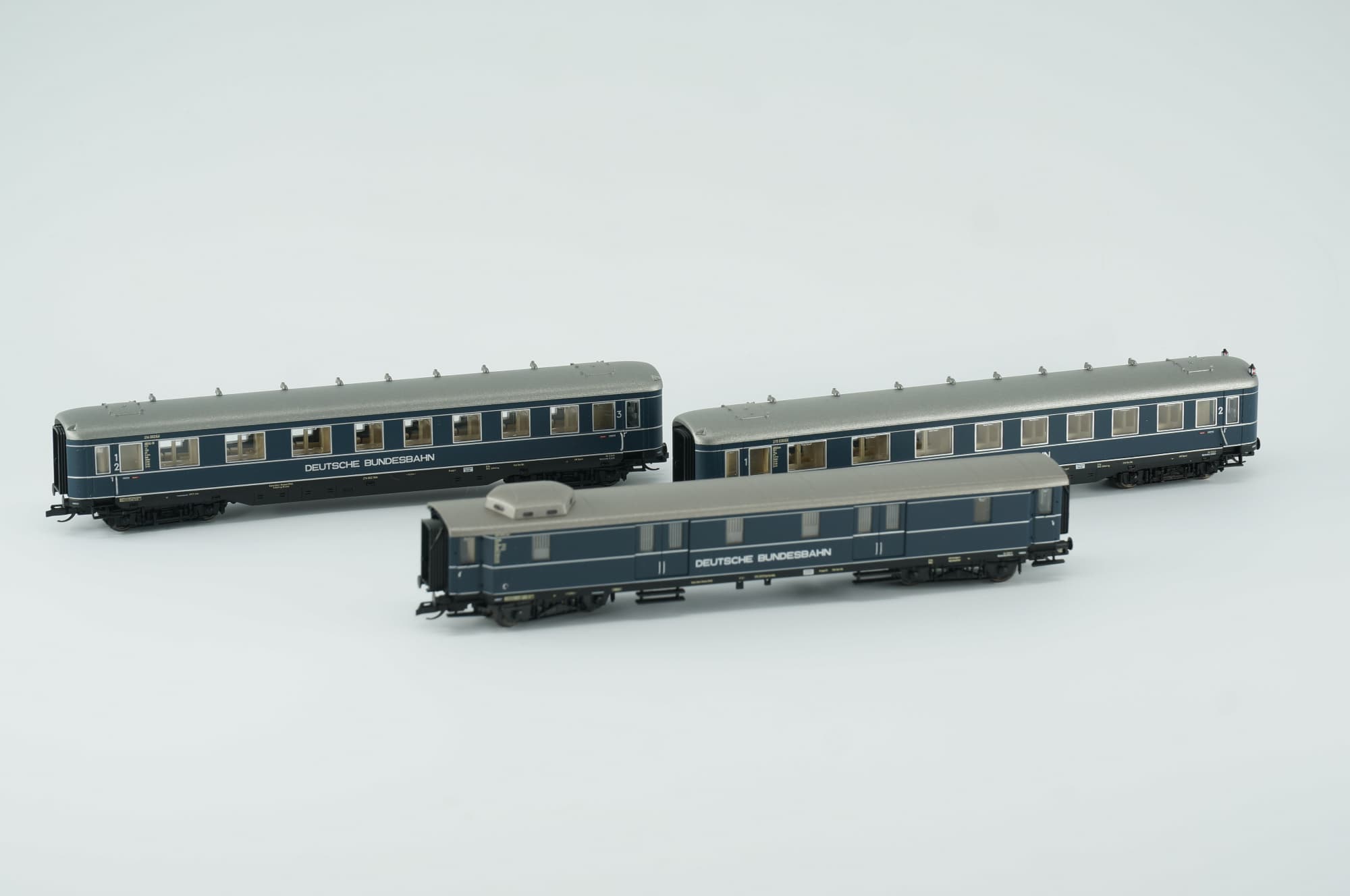 Tillig TT Karwendel Express Personenwagen Set, 3 teilig Deutsche Bundesbahn Epoche III
